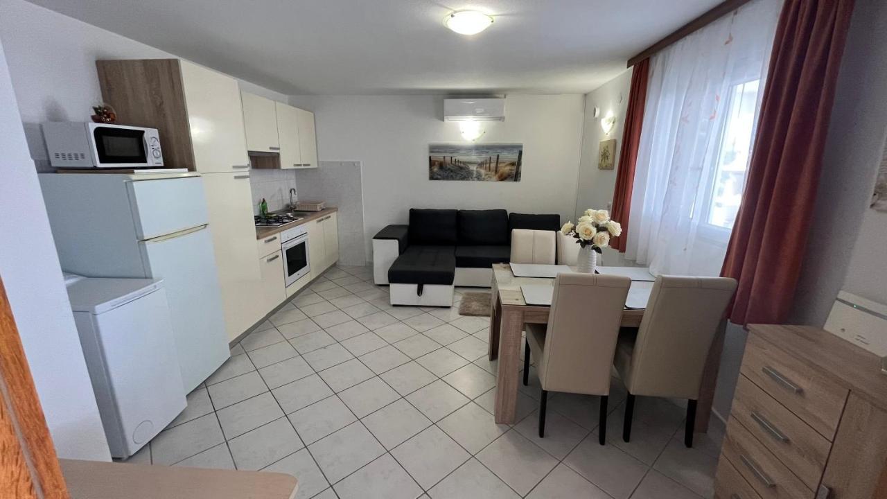 Apartment Ante Ražanj Exteriér fotografie